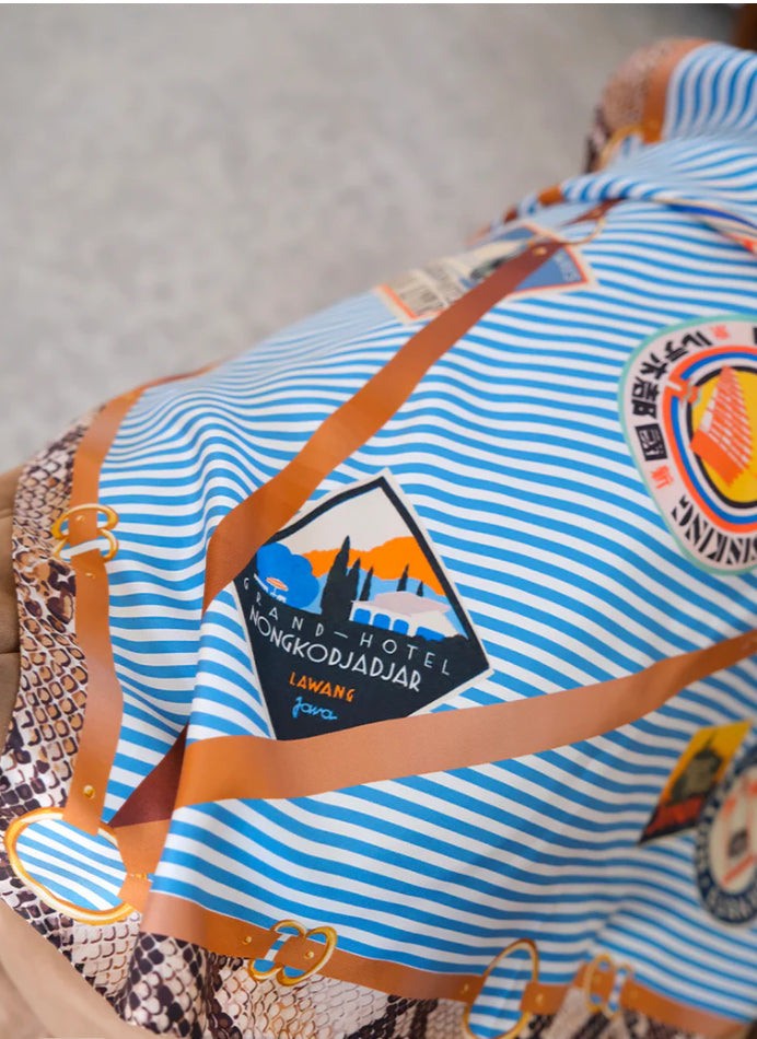 Foulard Back from Asia