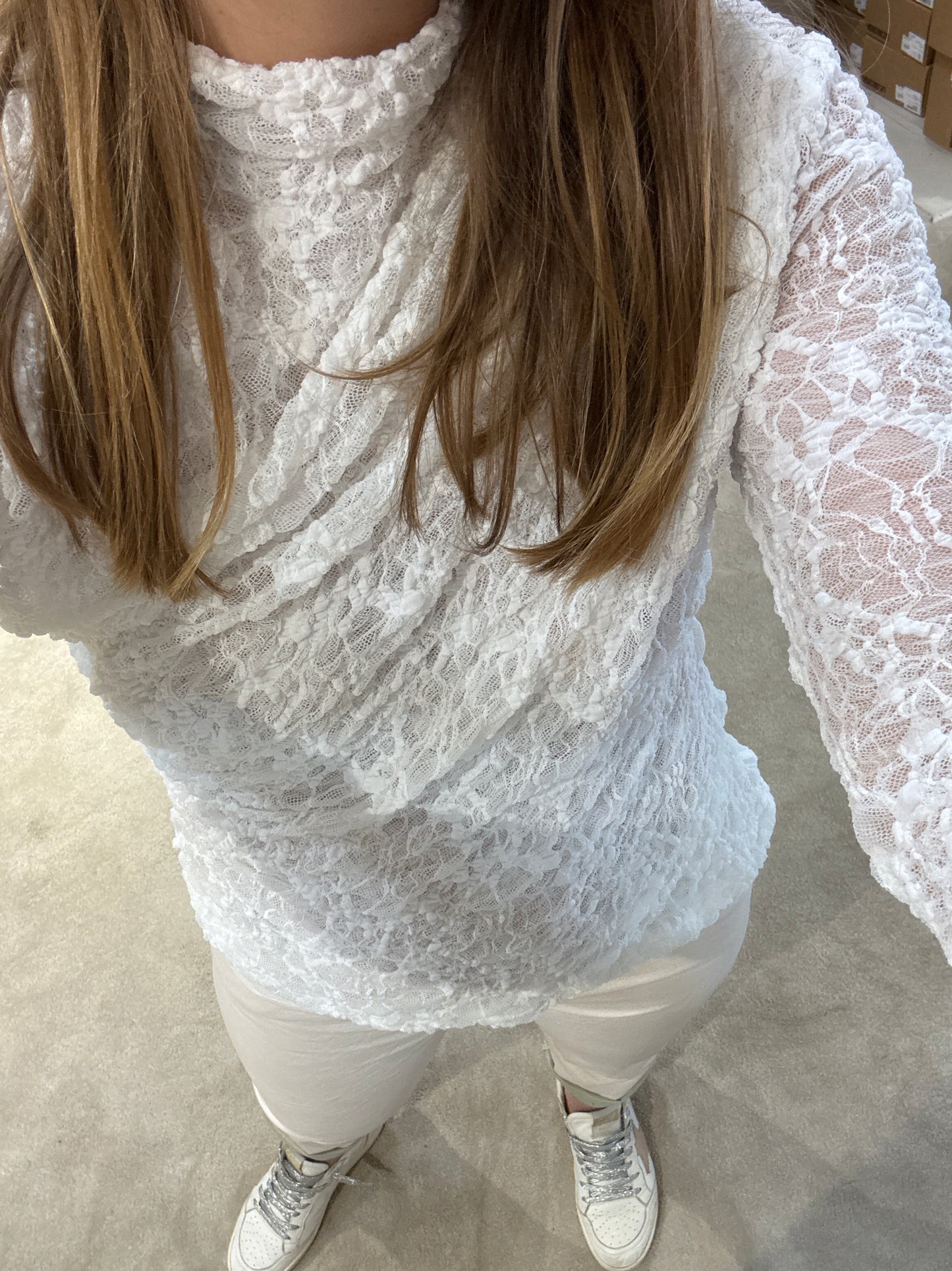 Blouse en dentelle blanche