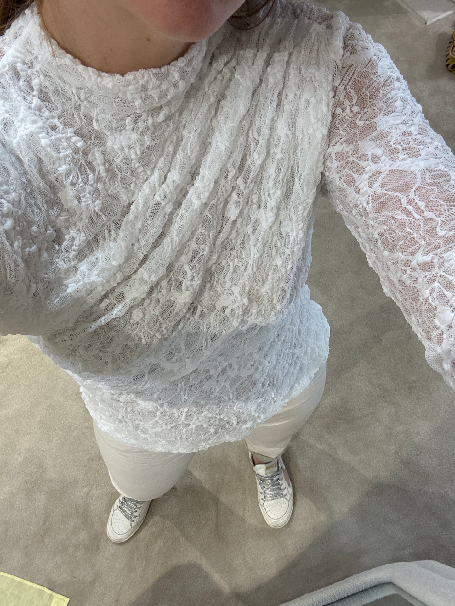 Blouse en dentelle blanche