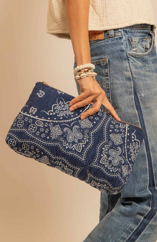 Pochette bleue