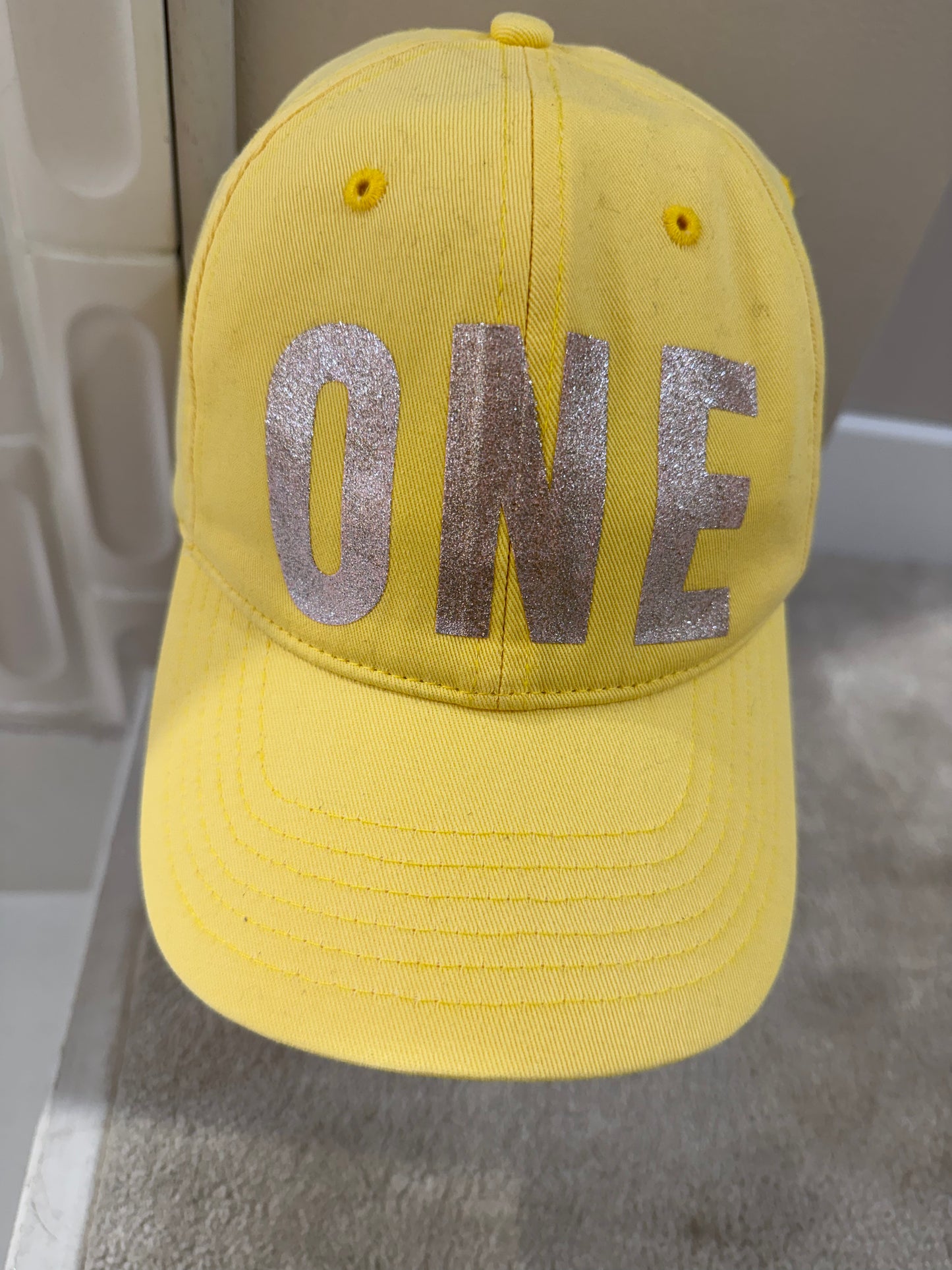 Casquette jaune